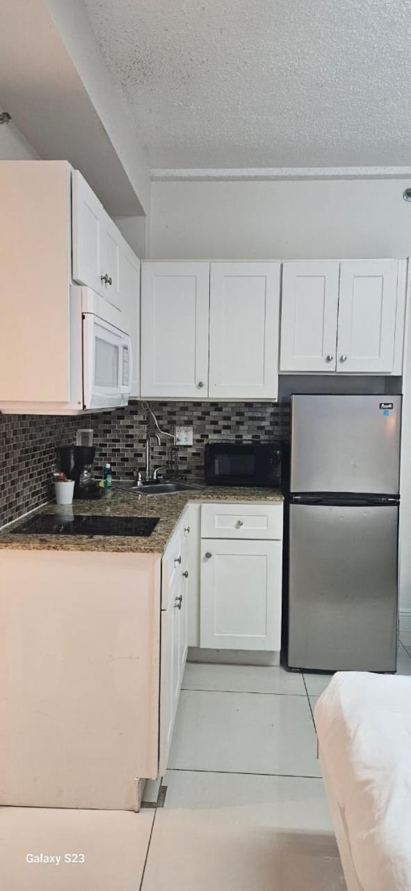 Miami Beachfront With Pool Wifi & Cheap Parking Διαμέρισμα Εξωτερικό φωτογραφία